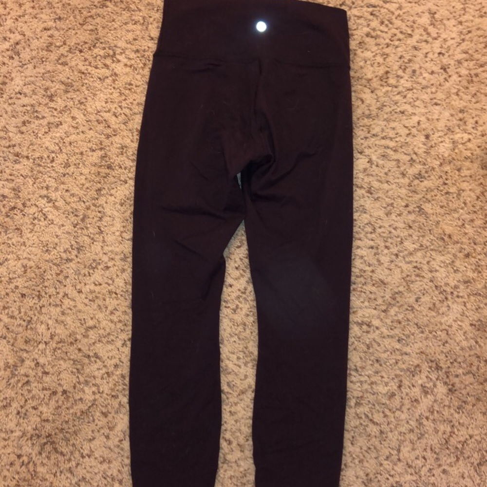 Lululemon Wonder under leggings